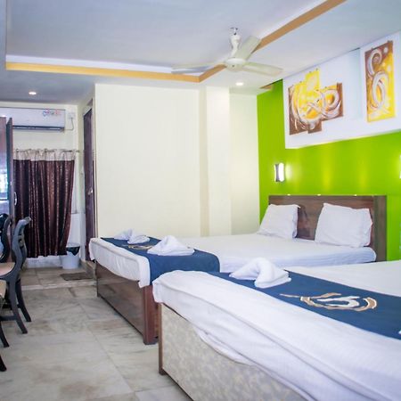 Hotel Platinum Calcutta Buitenkant foto