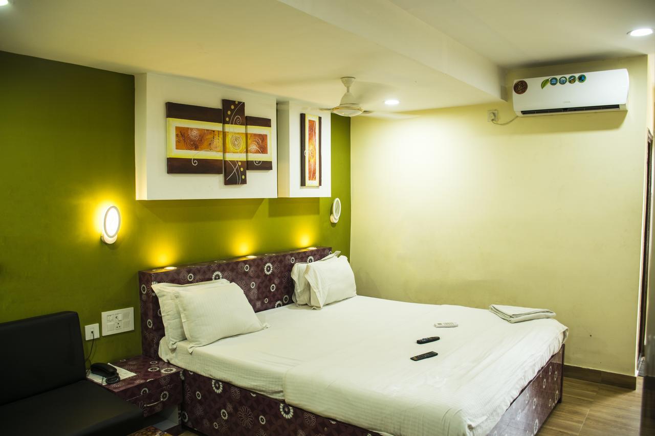 Hotel Platinum Calcutta Buitenkant foto
